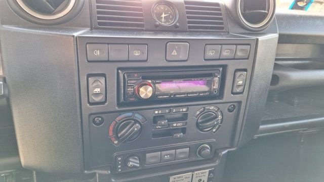 LAND ROVER DEFENDER 90 2.4 TD4 PICK UP E PERMUTE OMO - foto 27