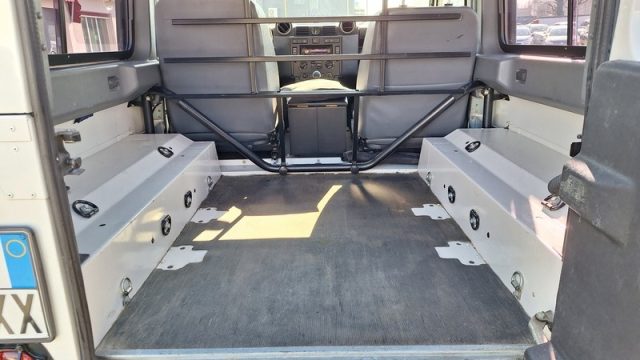 LAND ROVER DEFENDER 90 2.4 TD4 PICK UP E PERMUTE OMO - foto 18