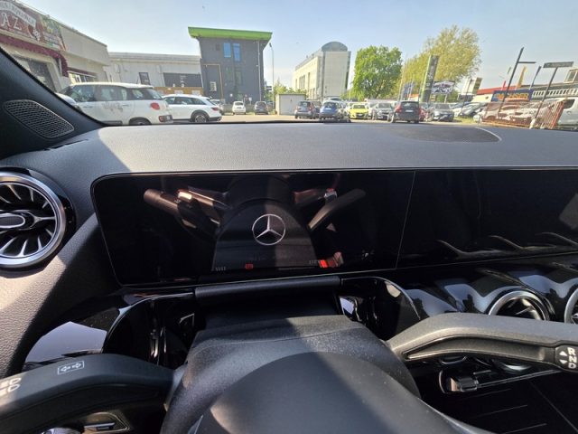 MERCEDES-BENZ GLA 200 D AUTOMATIC 4MATIC AMG LINE PREM - foto 7