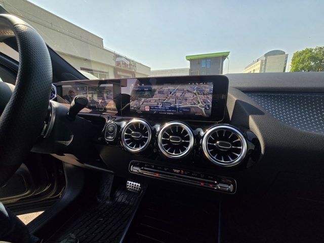 MERCEDES-BENZ GLA 200 D AUTOMATIC 4MATIC AMG LINE PREM - foto 11