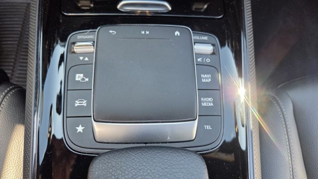 MERCEDES-BENZ GLA 250 E HYBRID EQ BUSINESS EXTRA PERMU - foto 22