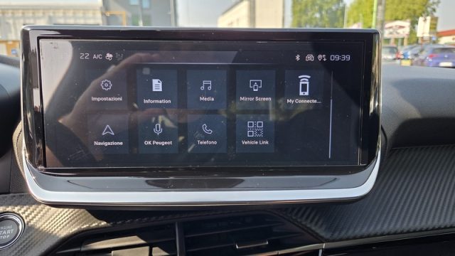 PEUGEOT 2008 HYBRID 145 E-DCS6 ALLURE PERMUTE - foto 26