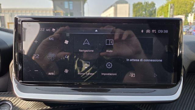 PEUGEOT 2008 HYBRID 145 E-DCS6 ALLURE PERMUTE - foto 23