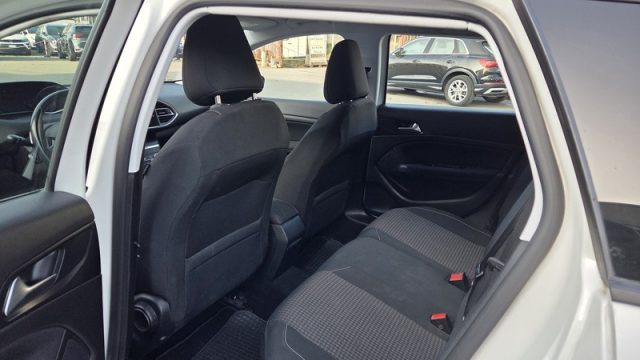 PEUGEOT 308 BLUEHDI 130 S&S SW EAT8 BUSINESS - foto 11