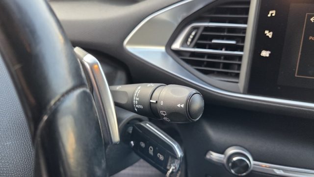 PEUGEOT 308 BLUEHDI 130 S&S SW EAT8 BUSINESS - foto 16