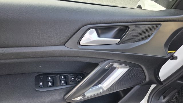 PEUGEOT 308 BLUEHDI 130 S&S SW EAT8 BUSINESS - foto 12