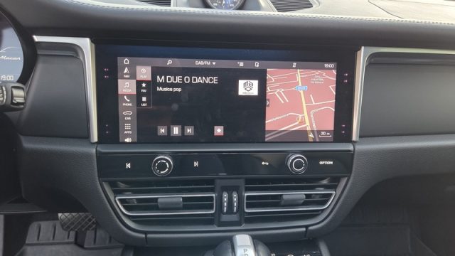 PORSCHE MACAN 2.0 PERMUTE TETTO APRIBILE SOSPE - foto 25