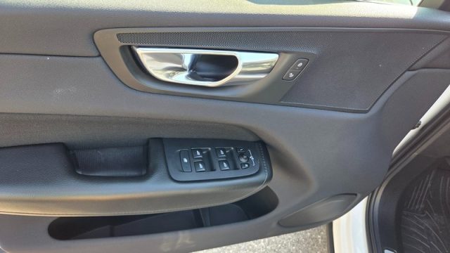 VOLVO XC60 T6 RECHARGE PLUG-IN HYBRID AWD I - foto 24