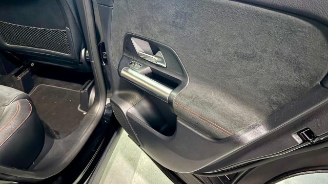 MERCEDES-BENZ GLA 200 D AUTOMATIC PREMIUM - foto 24