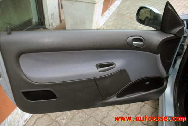 PEUGEOT 206 2.0 16V CC CABRIO - foto 11