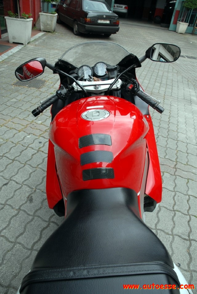MOTOS-BIKES YAMAHA THUNDERACE 1000 EX UP - foto 8