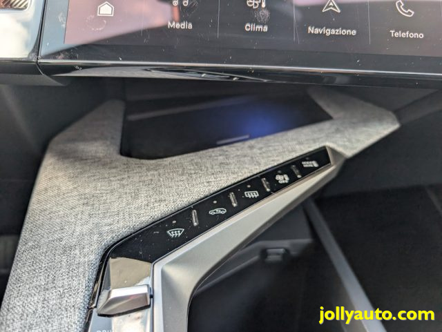 PEUGEOT 5008 HYBRID 145 E-DCS6 ALLURE 7 POSTI - foto 36
