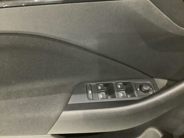 SKODA KAMIQ 1.0 TSI SELECTION - foto 21