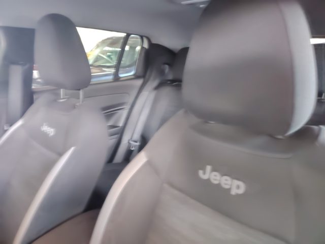 JEEP AVENGER BEV LONGITUDE - foto 17