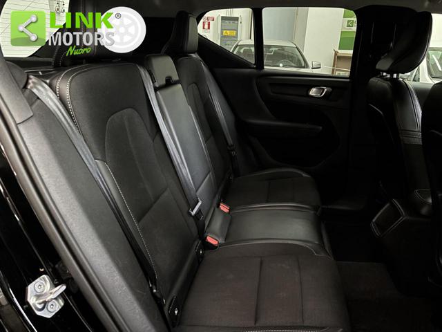 VOLVO XC40 2.0 D3 AWD MOMENTUM - foto 30