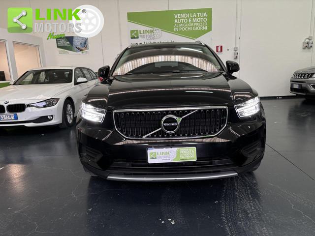 VOLVO XC40 2.0 D3 AWD MOMENTUM - foto 8