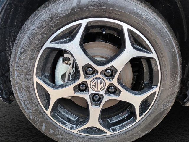 MG MG3 1500 HYBRID+ LUXURY 195CV NAV PE - foto 16