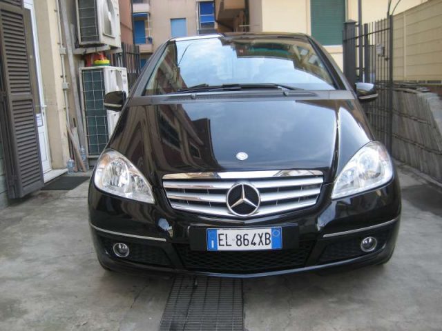 MERCEDES-BENZ A 160 AUTOMATIC PREMIUM - foto 2