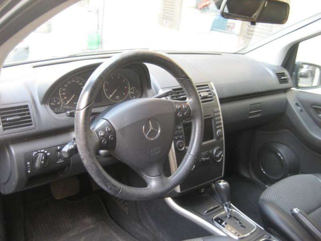 MERCEDES-BENZ A 160 AUTOMATIC PREMIUM - foto 7