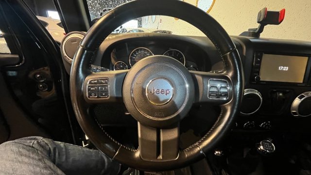 JEEP WRANGLER 2.8 CRD DPF SAHARA - foto 9