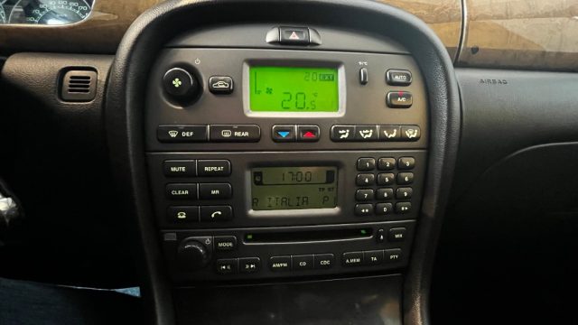 JAGUAR X-TYPE 2.0D CAT WAGON EXECUTIVE NON FUN - foto 13