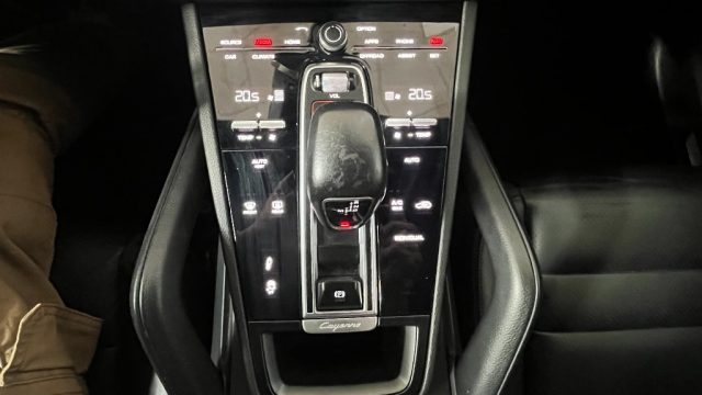 PORSCHE CAYENNE 3.0 V6 E-HYBRID- PACK CRONO - 21 - foto 12