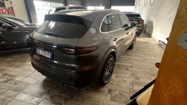 PORSCHE CAYENNE 3.0 V6 E-HYBRID- PACK CRONO - 21 - foto 5