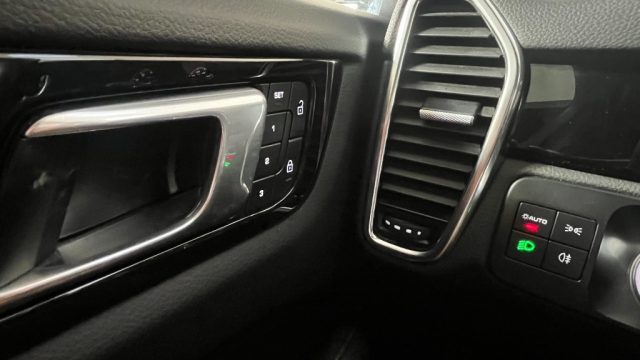 PORSCHE CAYENNE 3.0 V6 E-HYBRID- PACK CRONO - 21 - foto 14