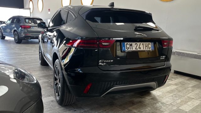 JAGUAR E-PACE 2.0D 150 CV AWD AUT. R-DYNAMIC - foto 4