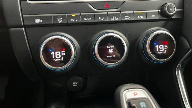 JAGUAR E-PACE 2.0D 150 CV AWD AUT. R-DYNAMIC - foto 13