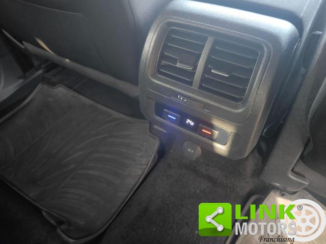 VOLKSWAGEN TOURAN 2.0 TDI 150 CV SCR DSG COMFORTLI - foto 12