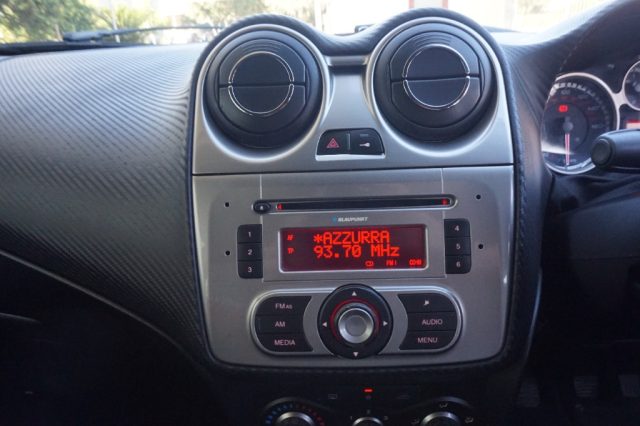 ALFA ROMEO MITO 1.4 16V 95CV VELOCE "GUIDA A DES - foto 23