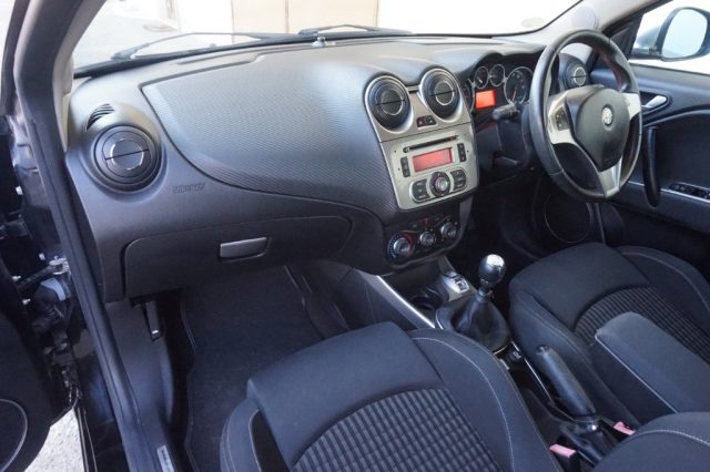 ALFA ROMEO MITO 1.4 16V 95CV VELOCE "GUIDA A DES - foto 12