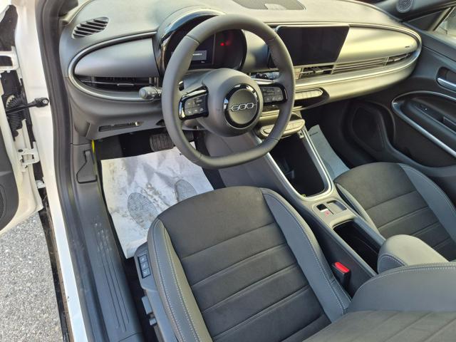 FIAT 600 1.2 HYBRID SPORT 145CV AUTO - foto 10