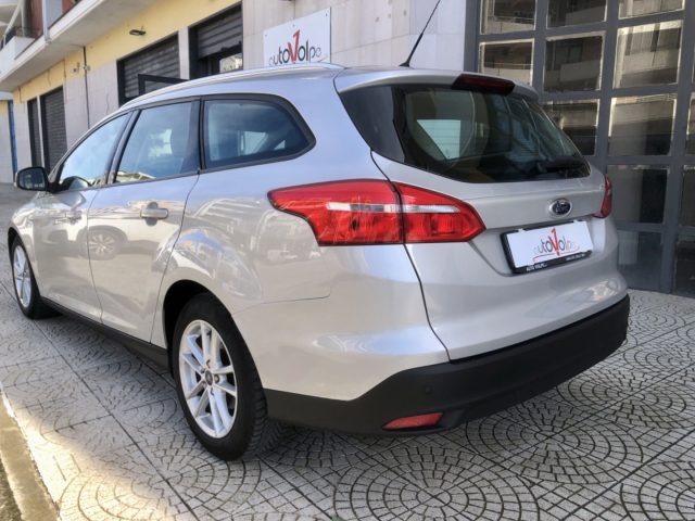 FORD FOCUS 1.5 TDCI 120 CV SW - foto 3
