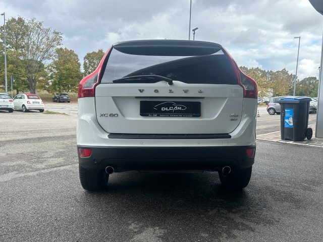 VOLVO XC60 D3 AWD GEARTRONIC MOMENTUM - foto 9