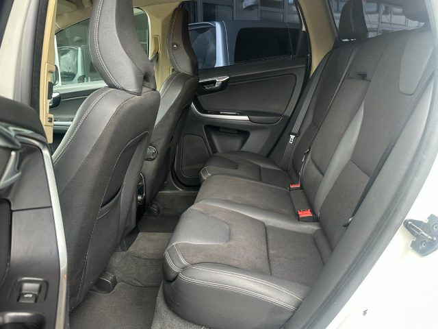 VOLVO XC60 D3 AWD GEARTRONIC MOMENTUM - foto 15
