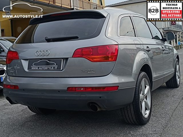 AUDI Q7 3.0 V6 TDI 240CV *7POSTI* QUATTR - foto 40