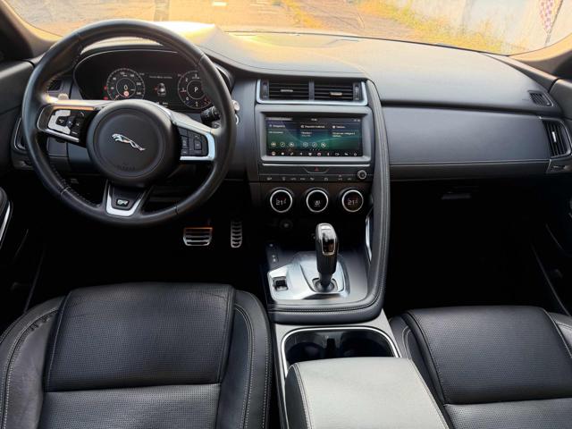 JAGUAR E-PACE 2.0D 150 CV AWD AUT. R-DYNAMIC S - foto 12