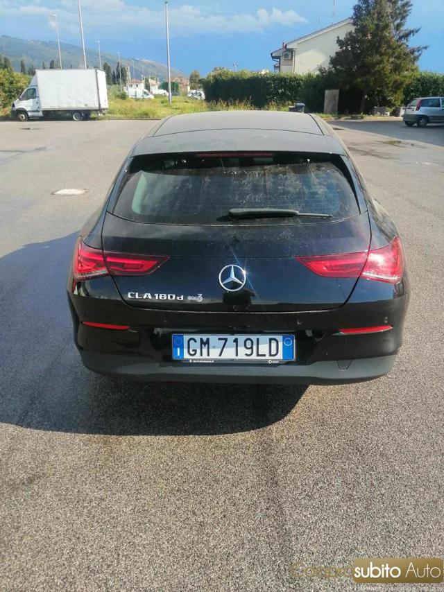 MERCEDES-BENZ CLA 180 AUTOMATIC SHOOTING BRAKE SPORT - foto 2