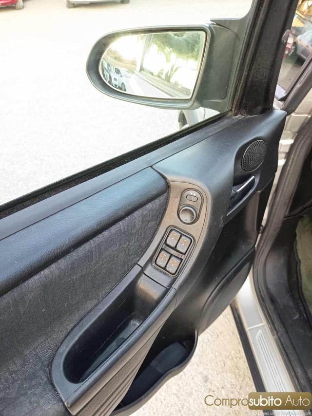 OPEL ZAFIRA 2.0D - foto 19