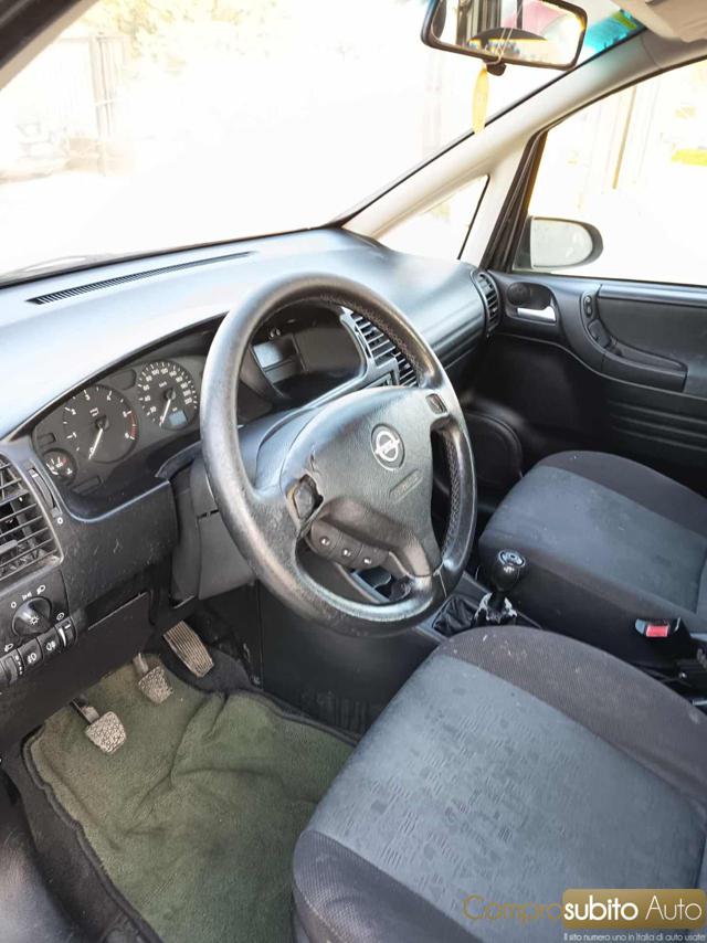 OPEL ZAFIRA 2.0D - foto 16