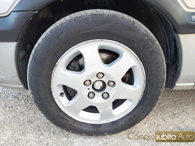 OPEL ZAFIRA 2.0D - foto 23