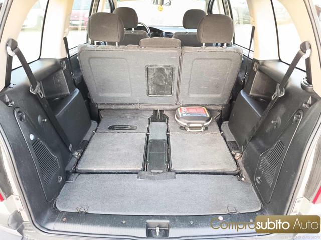 OPEL ZAFIRA 2.0D - foto 28