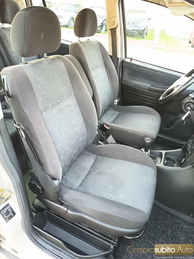 OPEL ZAFIRA 2.0D - foto 11