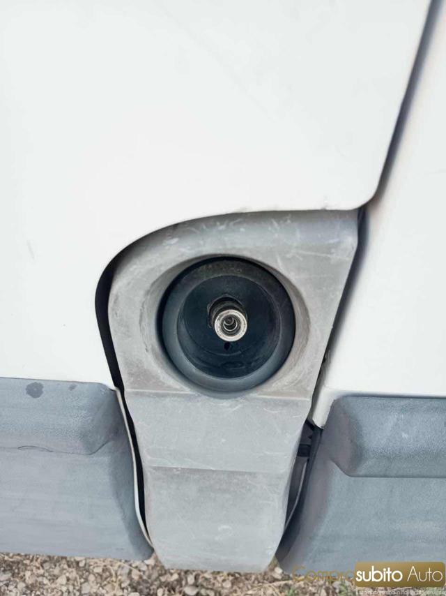 IVECO ECODAILY (2009-11)  3.0 CNG + IVA 22% - foto 18