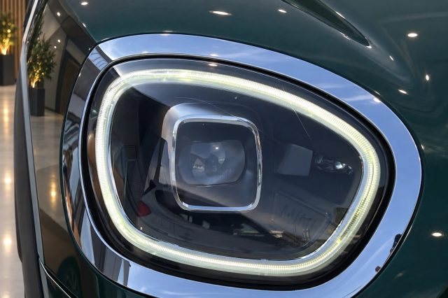 MINI COOPER COUNTRYMAN SE ALL4 YOURS AUTO - foto 17