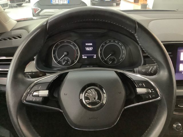 SKODA KAMIQ 1.0 TSI BLACK DOTS - foto 18