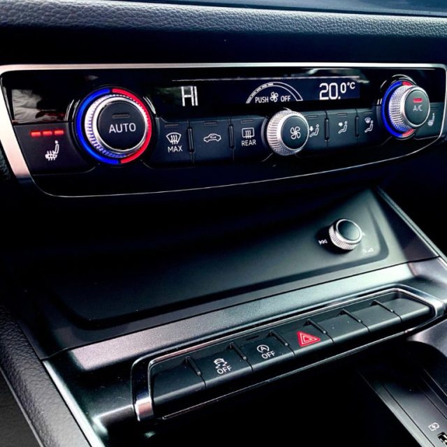 AUDI Q3 35 TFSI S LINE EDITION PROMO - foto 10