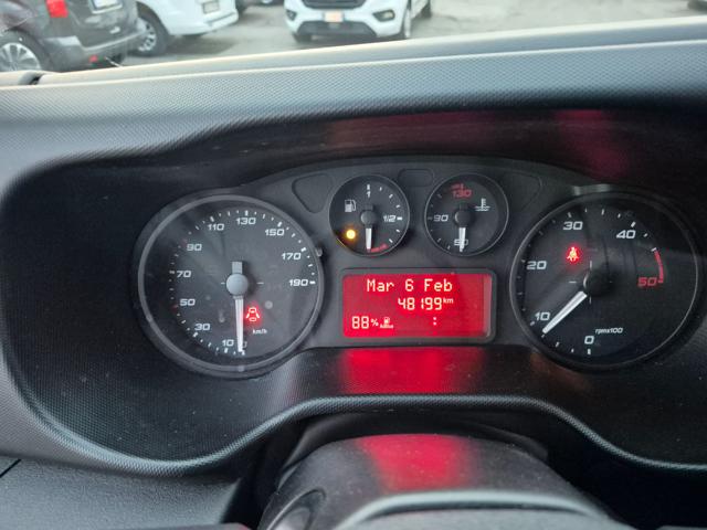 IVECO DAILY 35S12V 2.3 HPT PM-TM L2H2 - foto 8